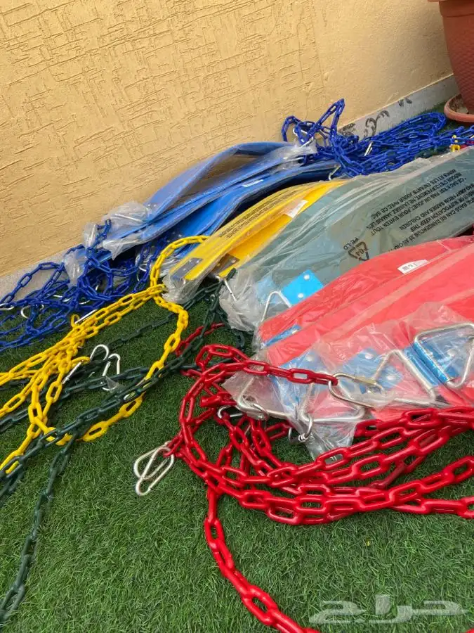 سلاسل مقاعد مراجيح جدارية 2