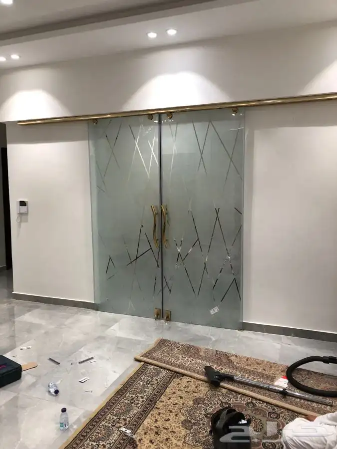 ديكورات ومرايات وزجاج سيكوريت 13
