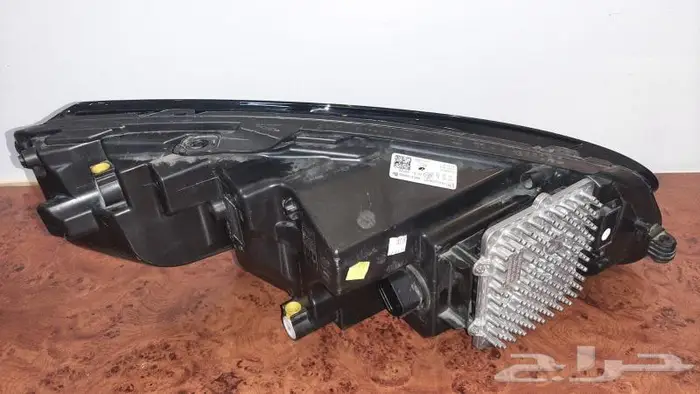 شمعة يسار جاكوار E PACE اصلي مستعمل 2020 2