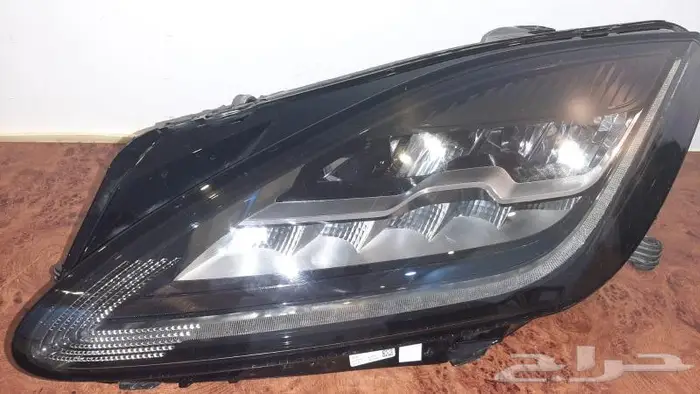 شمعة يسار جاكوار E PACE اصلي مستعمل 2020 1