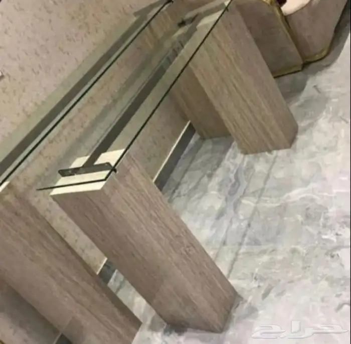 ورشه تفصيل طاولات بوفيات مداخل مرايات 38