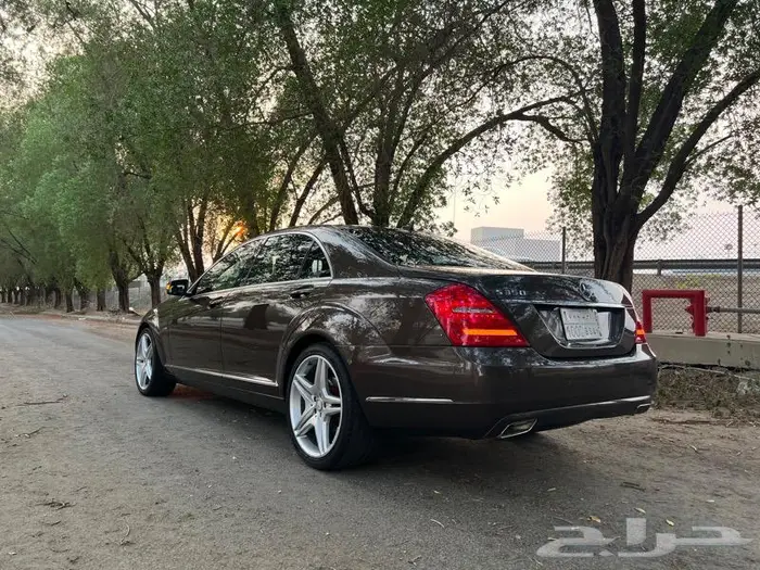 تم البيع مرسيدس بانوراما 2012 مخززن ممشى 69 الف كم فقط 3