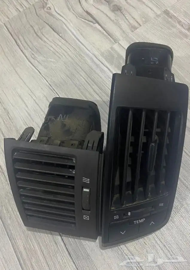 ريش مكيف لاندكروزر اصلي 5