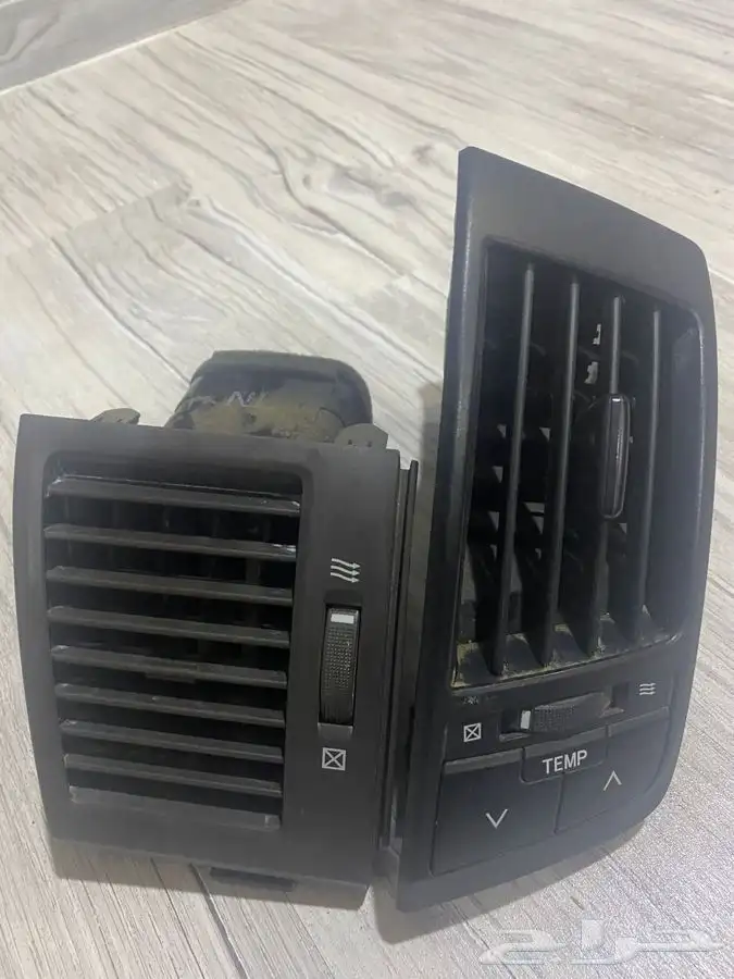 ريش مكيف لاندكروزر اصلي 0