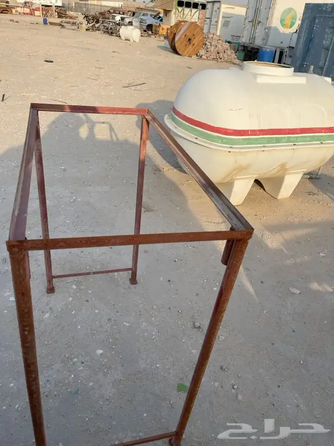 طاولات حديد 2