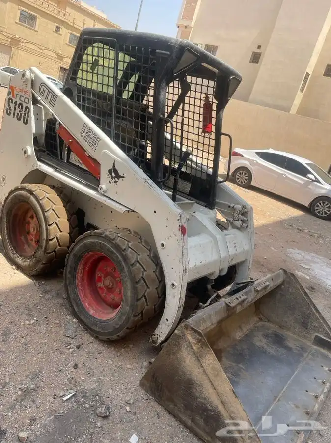 تأجير معدات بكلينات صغيره وبوبكاتات جنزير وبوبكات عادي 8