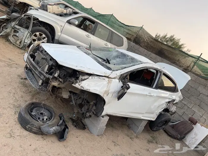 يتوفر قطع غيار اكسنت 2016 2