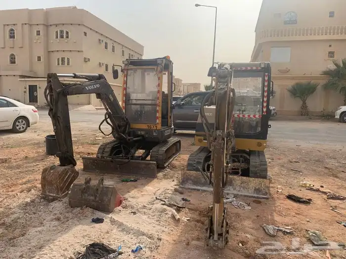 تأجير معدات بكلينات صغيره وبوبكاتات جنزير وبوبكات عادي 36