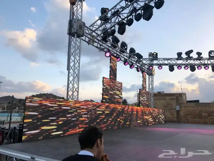 لتنظيم الحفلات والمعارض والمؤتمرات 0