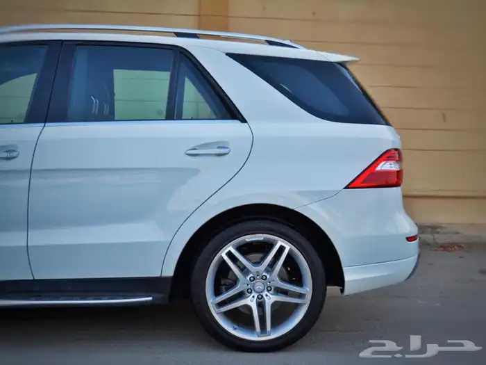 مرسيدس ML400موديل 2015 بحاله الوكاله بدون حوادث 10