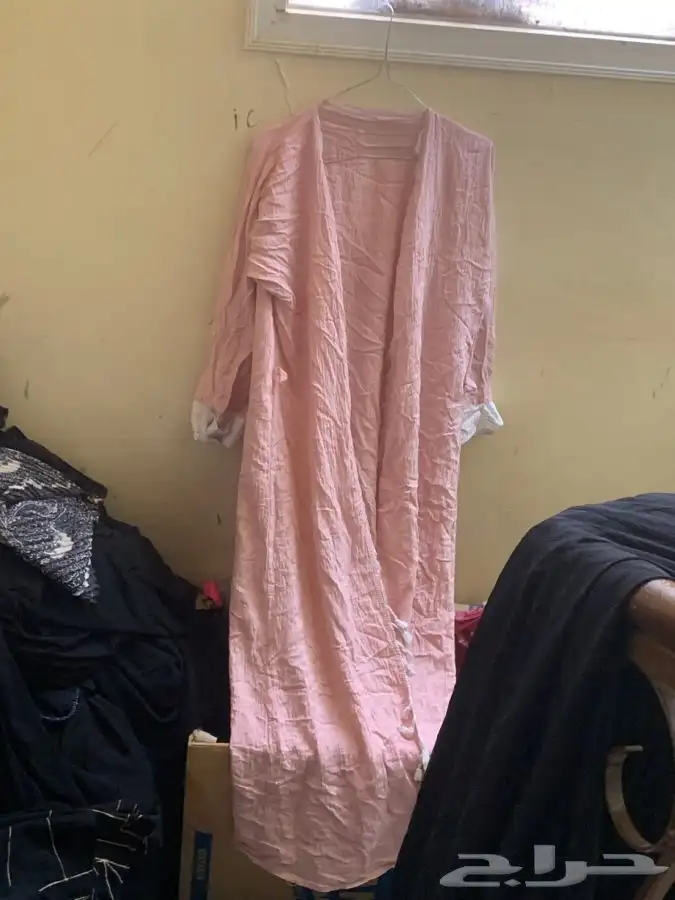 جلابيات وعبايات وملابس نسائية شبه جديدة 76