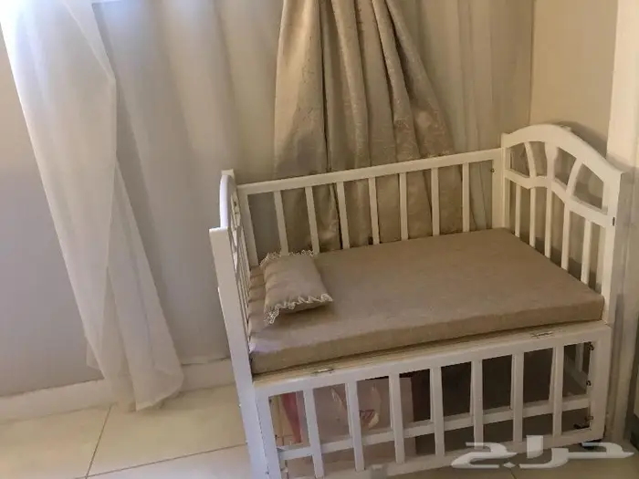 سرير اطفال ابيض 0