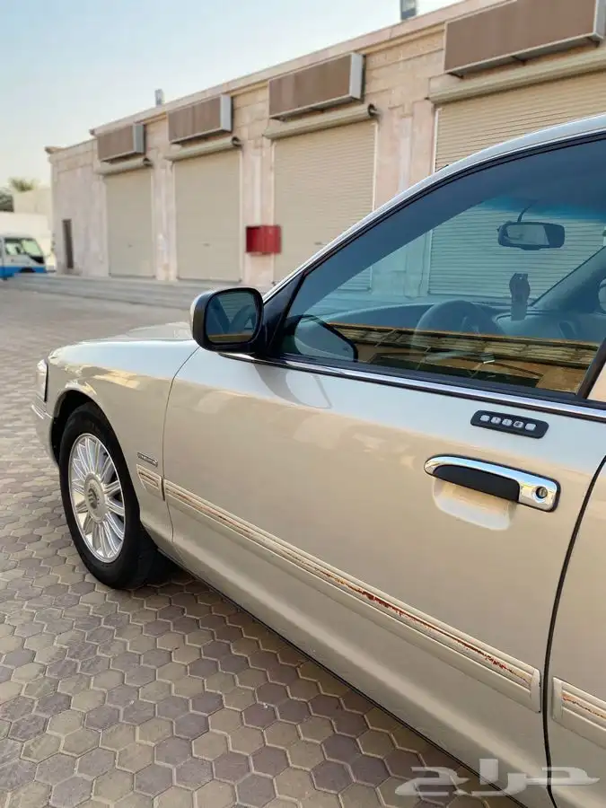 جراند ماركيز 2010 .. تم البيع .. 16