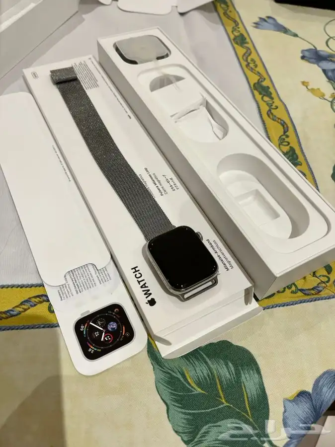 ساعة ابل 9
