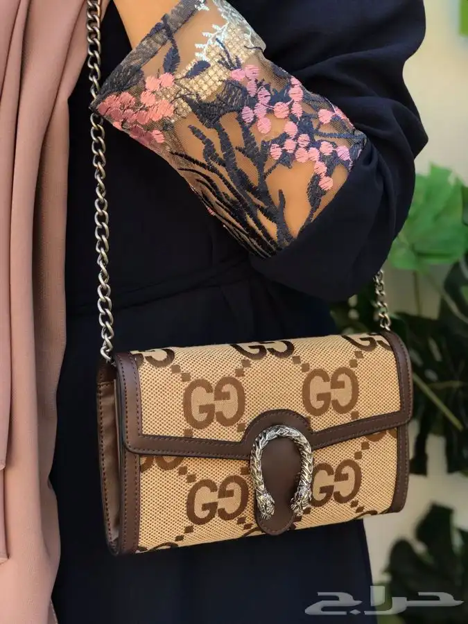 شنط ماركات 50
