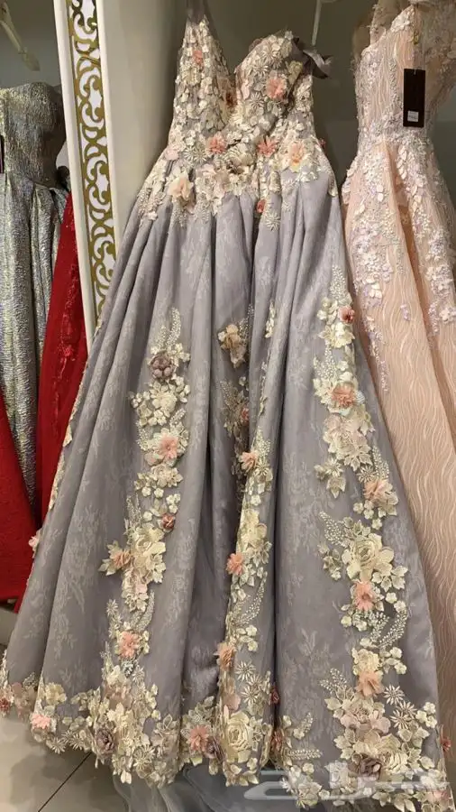 فستان ملكة مميز و فخم 1