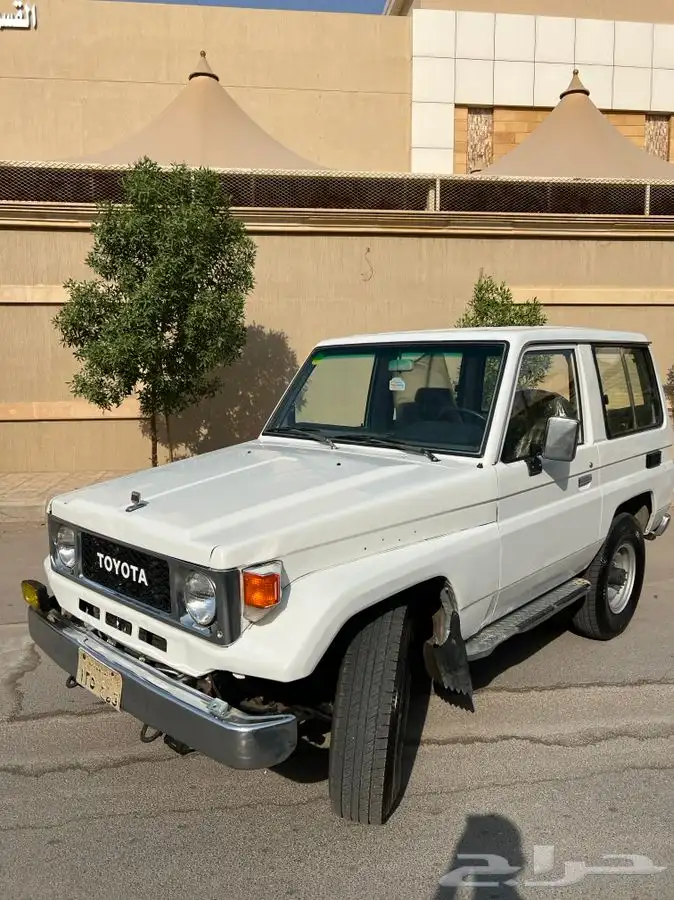 للبيع تايوتا ربع مخزن 1989 20