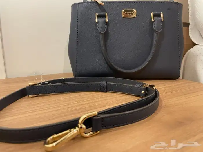 شنطة مايكل كورس أخت الجديدة 0