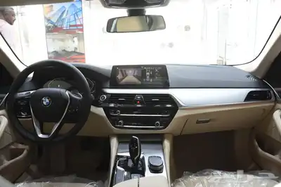 بي ام دبليو 520 لكشري موديل2020اصفار 36