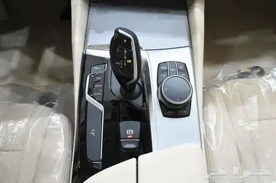 بي ام دبليو 520 لكشري موديل2020اصفار 33