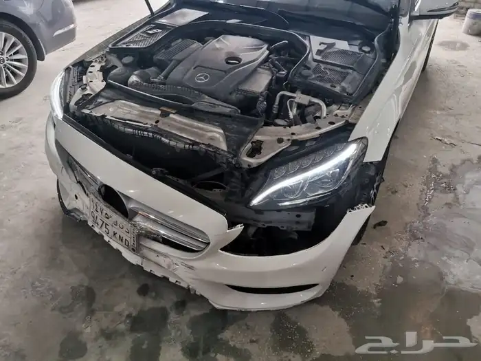 قطع  مرسيدس  وبي أم0558101848 تشليح الحاير  44