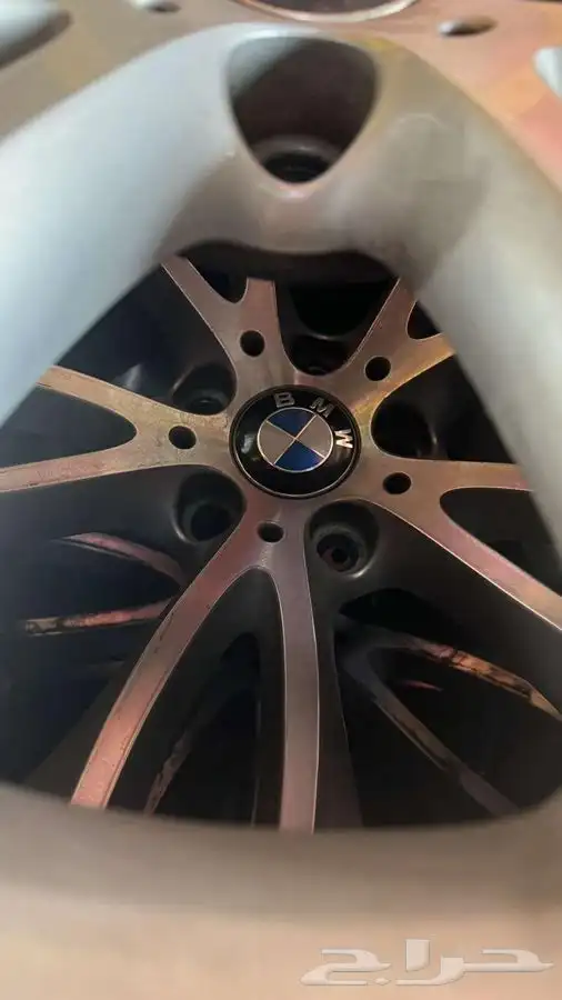 جنوط BMW الفئة السادسة اصلية مع كفراتها 3