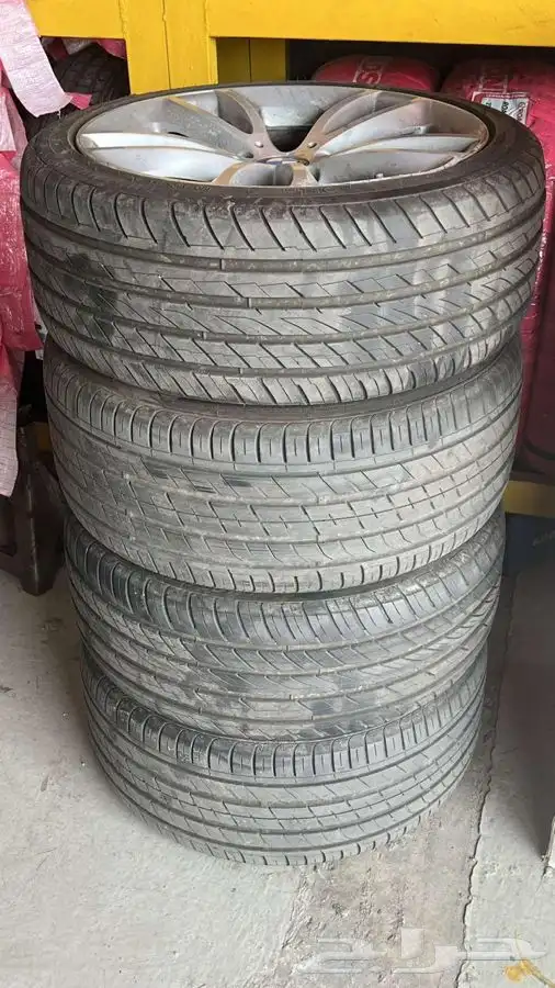 جنوط BMW الفئة السادسة اصلية مع كفراتها 4