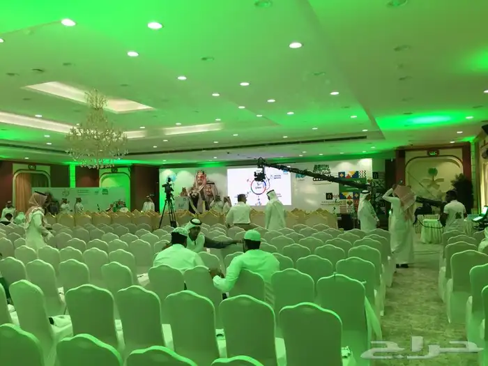 شاشه مؤتمرات معارض 13