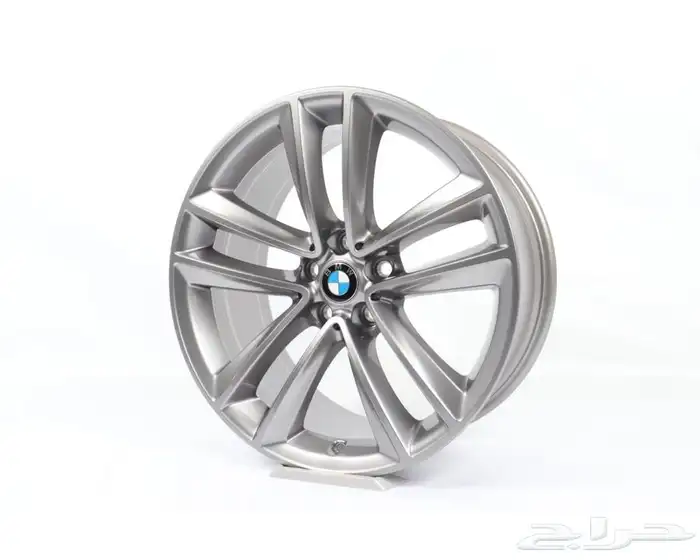 جنوط BMW الفئة السادسة اصلية مع كفراتها 8