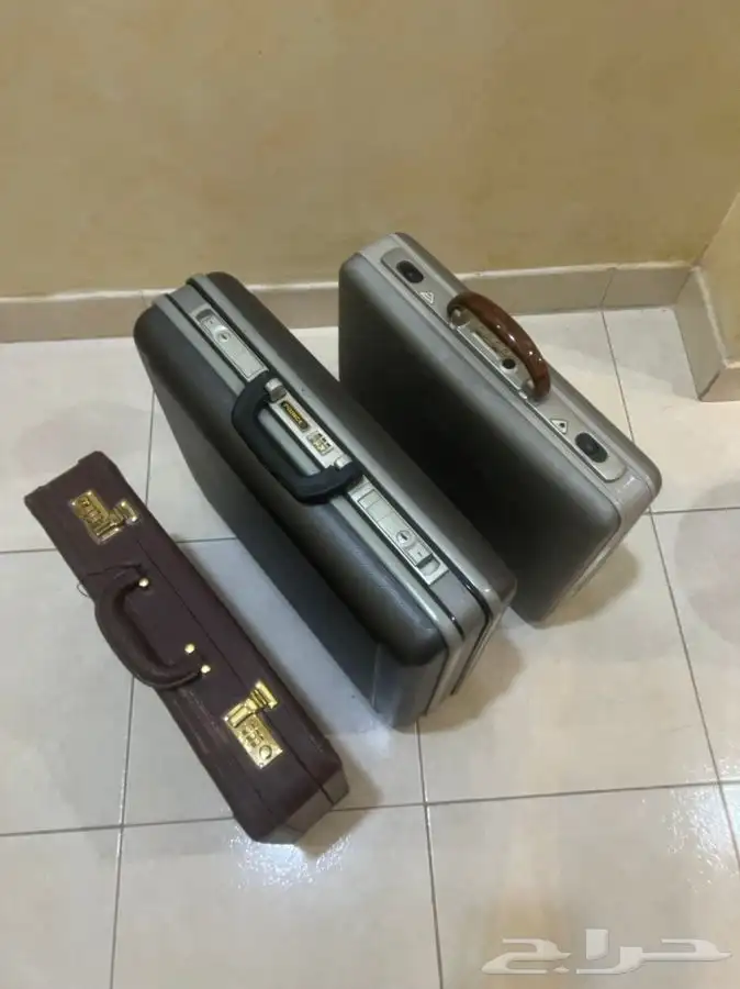 شنطة يد مستعمل نظيف 0