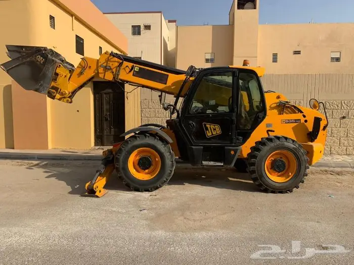 رافعة تلسكوبيه للايجار Telescopic crane rental 0