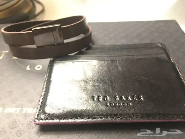 بوك وأسوارة تد بيكر Ted baker 0