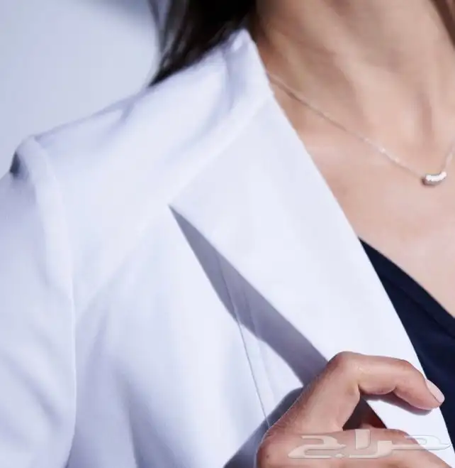 Medelita  Vera G. Slim Fit Labcoat لابكوت   معطف طبي 4