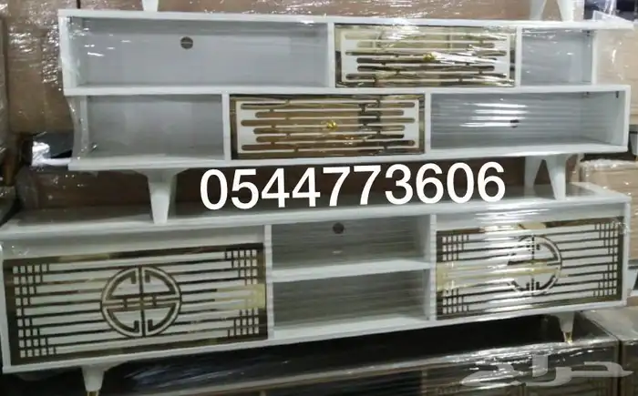 طاولة تلفزيون 4