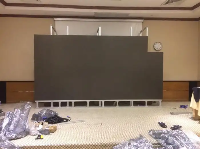 تنسيق حفلات شاشات تراس اضاءه سماعات مسرح 14