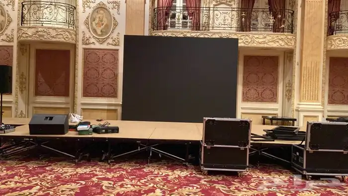 تنسيق حفلات شاشات تراس اضاءه سماعات مسرح 8