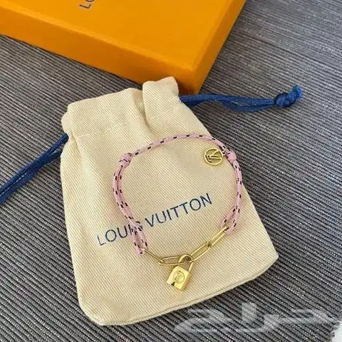 اساور رجاليه ابواك وميداليات انيقه وجميله 32
