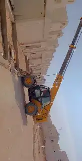 رافعة تلسكوبيه للايجار اليومي والشهري 1
