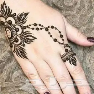 نقاشة حناءالرياض ام بندرى رسم تجهيزالعروس 7