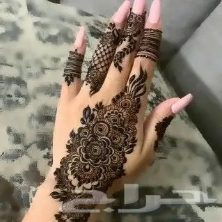 نقاشة حناءالرياض ام بندرى رسم تجهيزالعروس 8