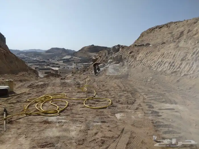 لايجار بوكلين ومعلم حجر وتخريم صخور 9