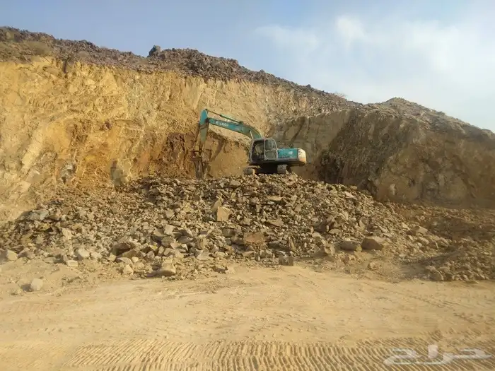 لايجار بوكلين ومعلم حجر وتخريم صخور 1