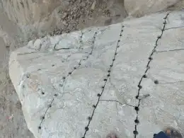 لايجار بوكلين ومعلم حجر وتخريم صخور 13