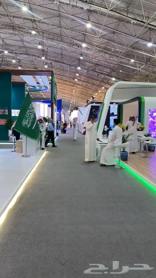 شاشات تفاعلية شاشات عرض 3