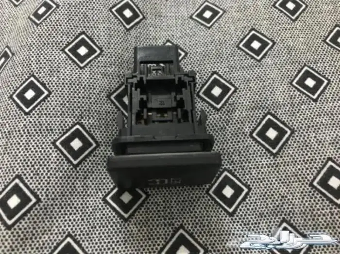 للبيع قطع غيار تويوتا كامري موديل 2016 10