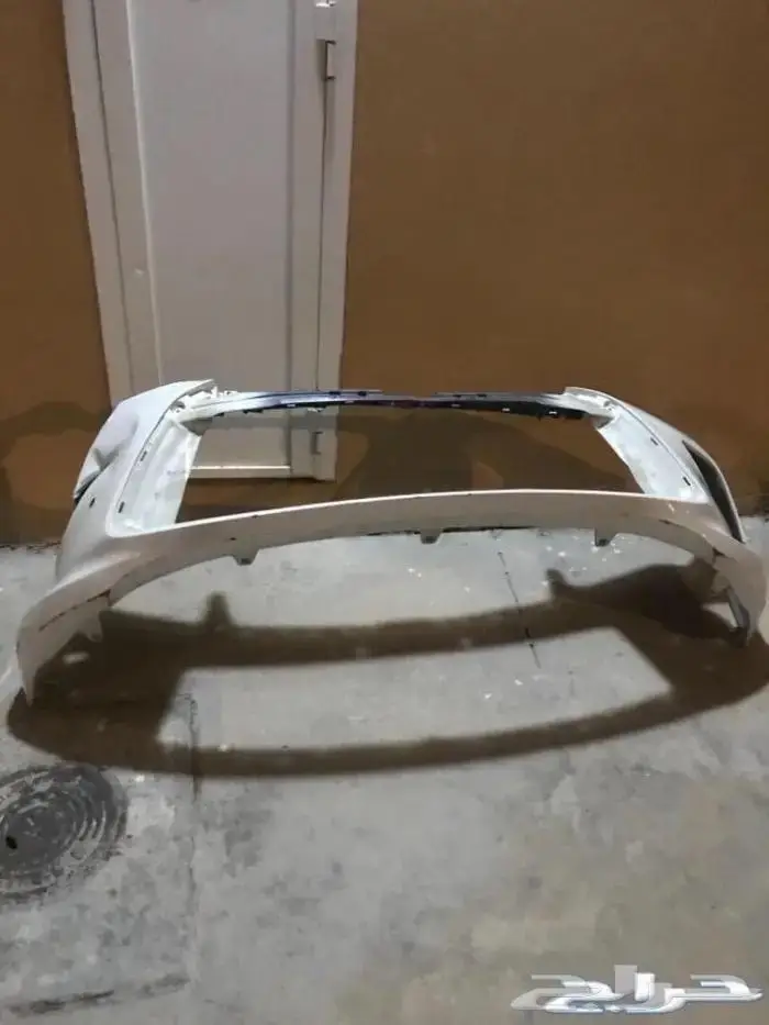 للبيع قطع غيار تويوتا كامري موديل 2016 5