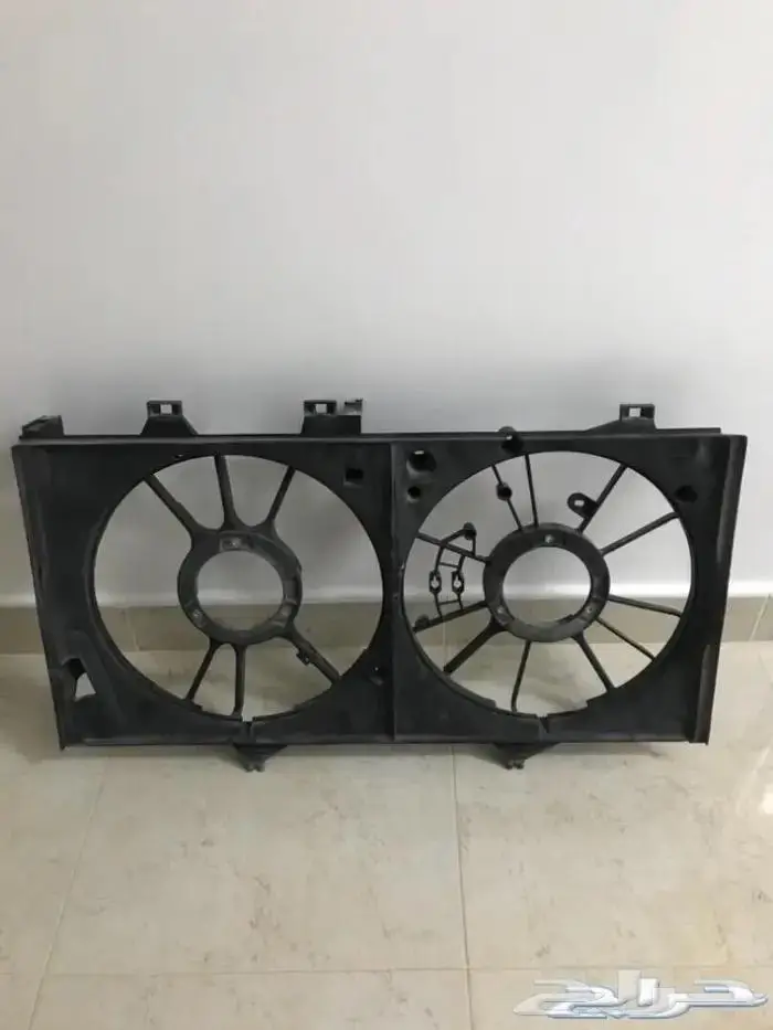 للبيع قطع غيار تويوتا كامري موديل 2016 50