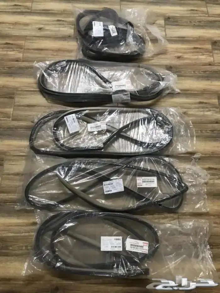 للبيع قطع غيار تويوتا كامري موديل 2016 54