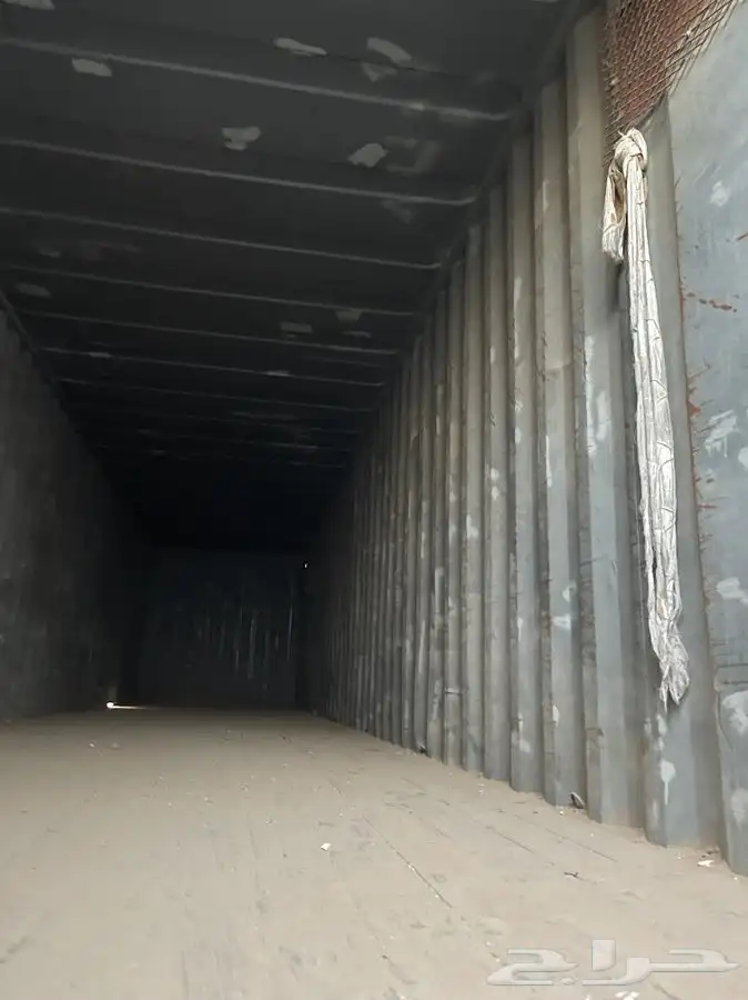 كونتينرات 40 قدم نظيفة للبيع والتأجير يوجد كميات الرياض 8