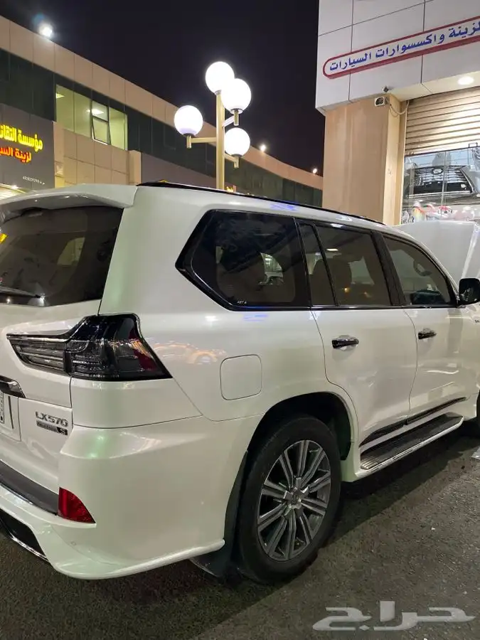 ترهيم وتعديل جيب لكزس 2016_2017_2021 سبورت و بلاك اديشن 3